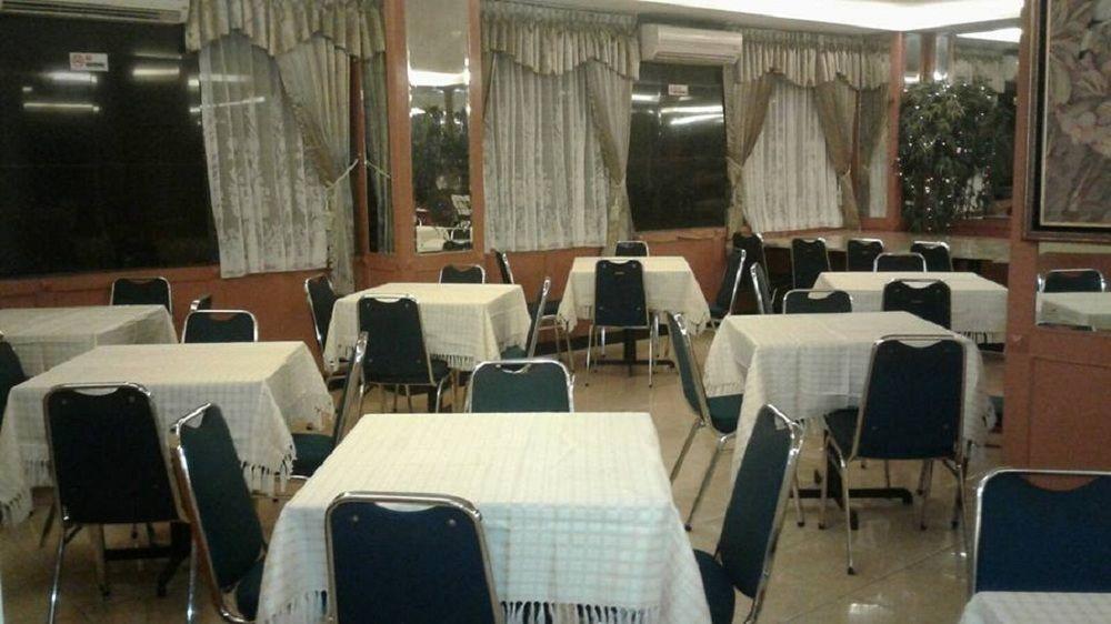 Plaza Hotel Harco Mangga Dua Jakarta Exterior foto