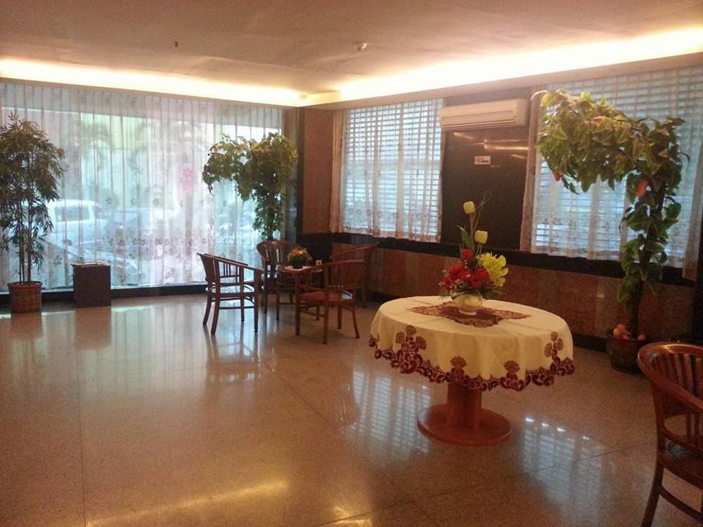 Plaza Hotel Harco Mangga Dua Jakarta Exterior foto