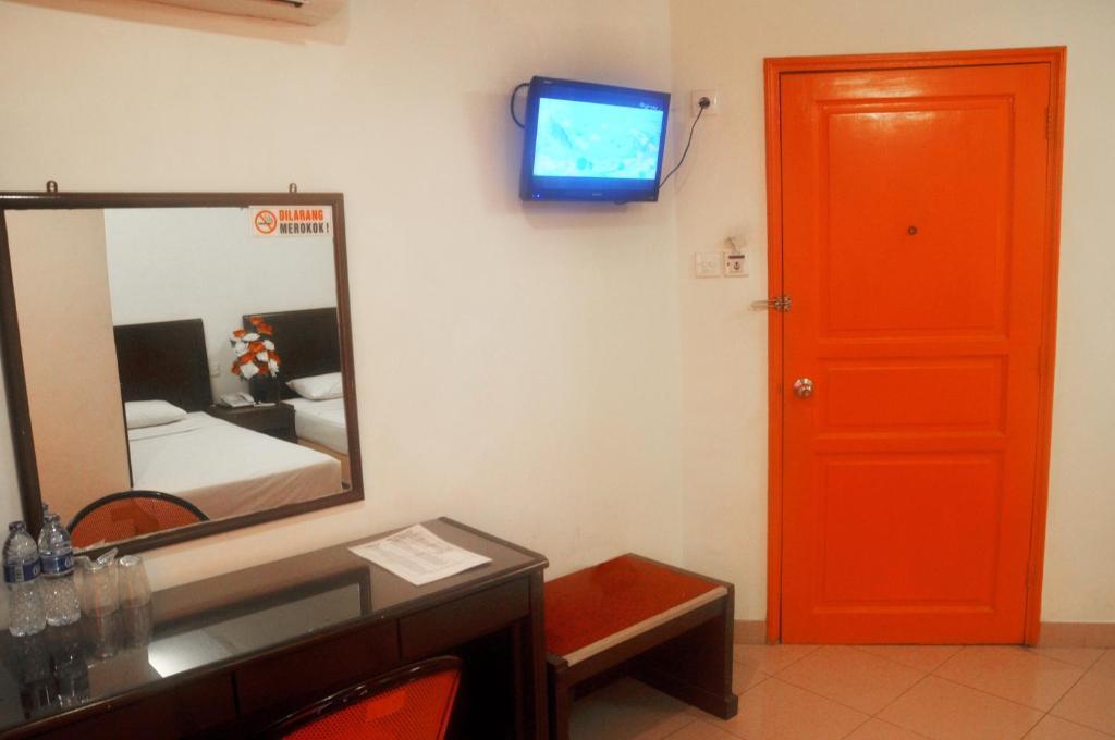 Plaza Hotel Harco Mangga Dua Jakarta Exterior foto