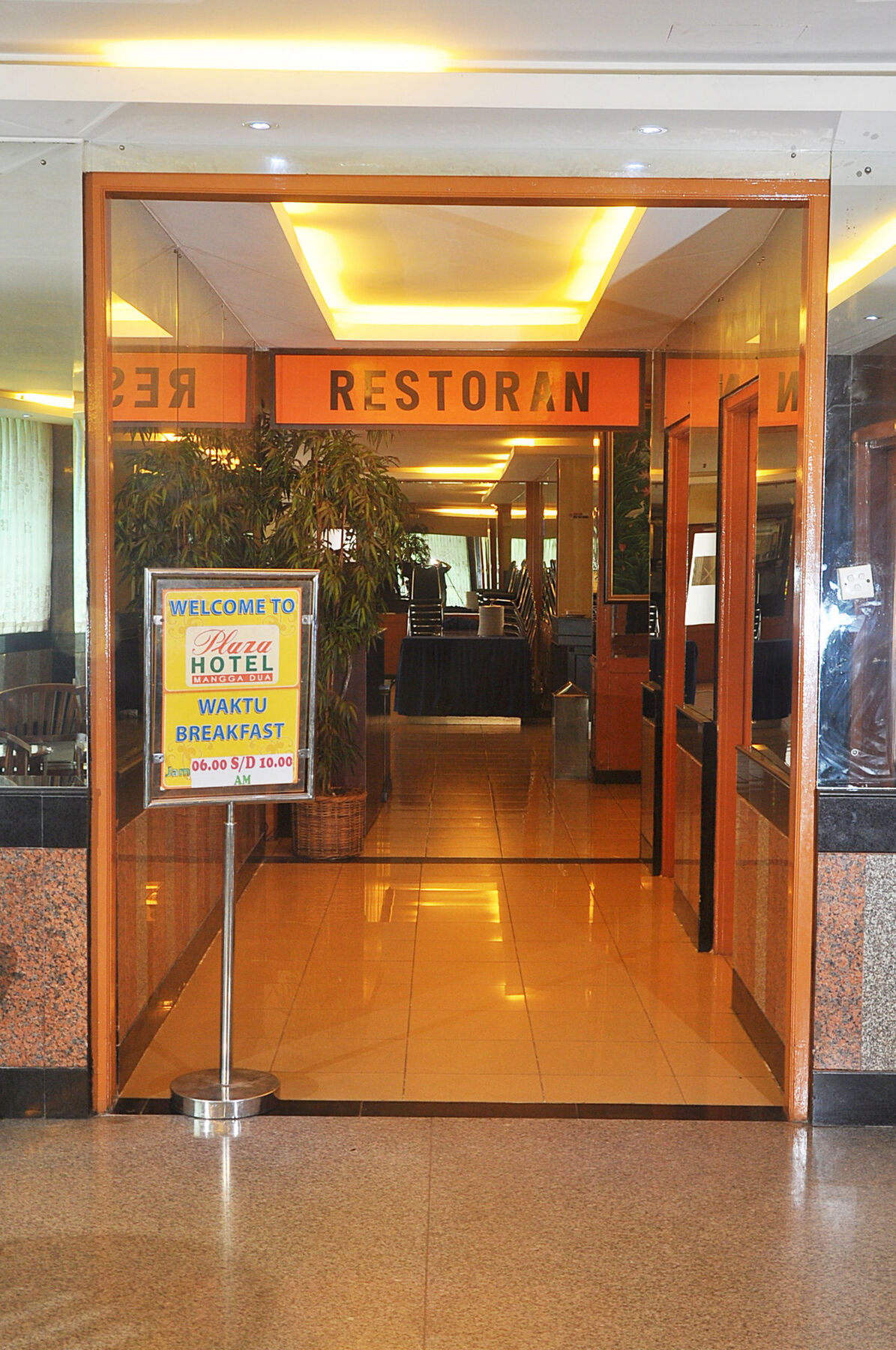 Plaza Hotel Harco Mangga Dua Jakarta Exterior foto